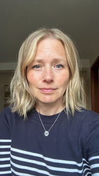 Eva J.
